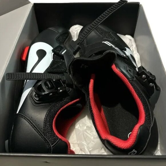 Peloton Shoes Size 5 - Brand New Never Worn - Picture 3 of 3